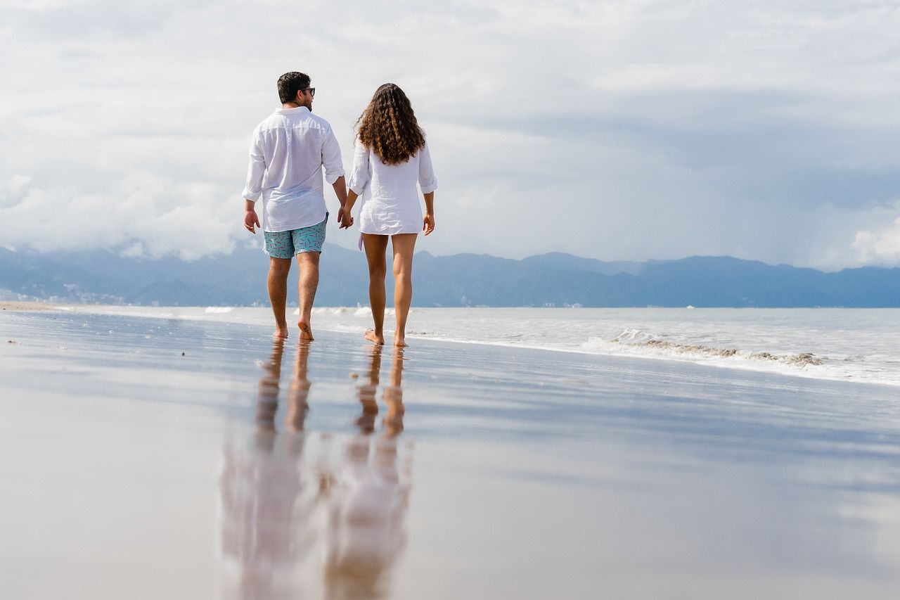 Romantyczne wakacje nad morzem – gdzie spędzić urlop z drugą połówką?